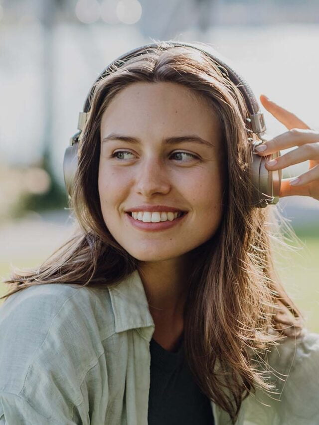 Free Daily Love Tarot Reading 3 cropped-portrait-of-young-woman-listening-music-trough-hea-4PDXGCW.jpg